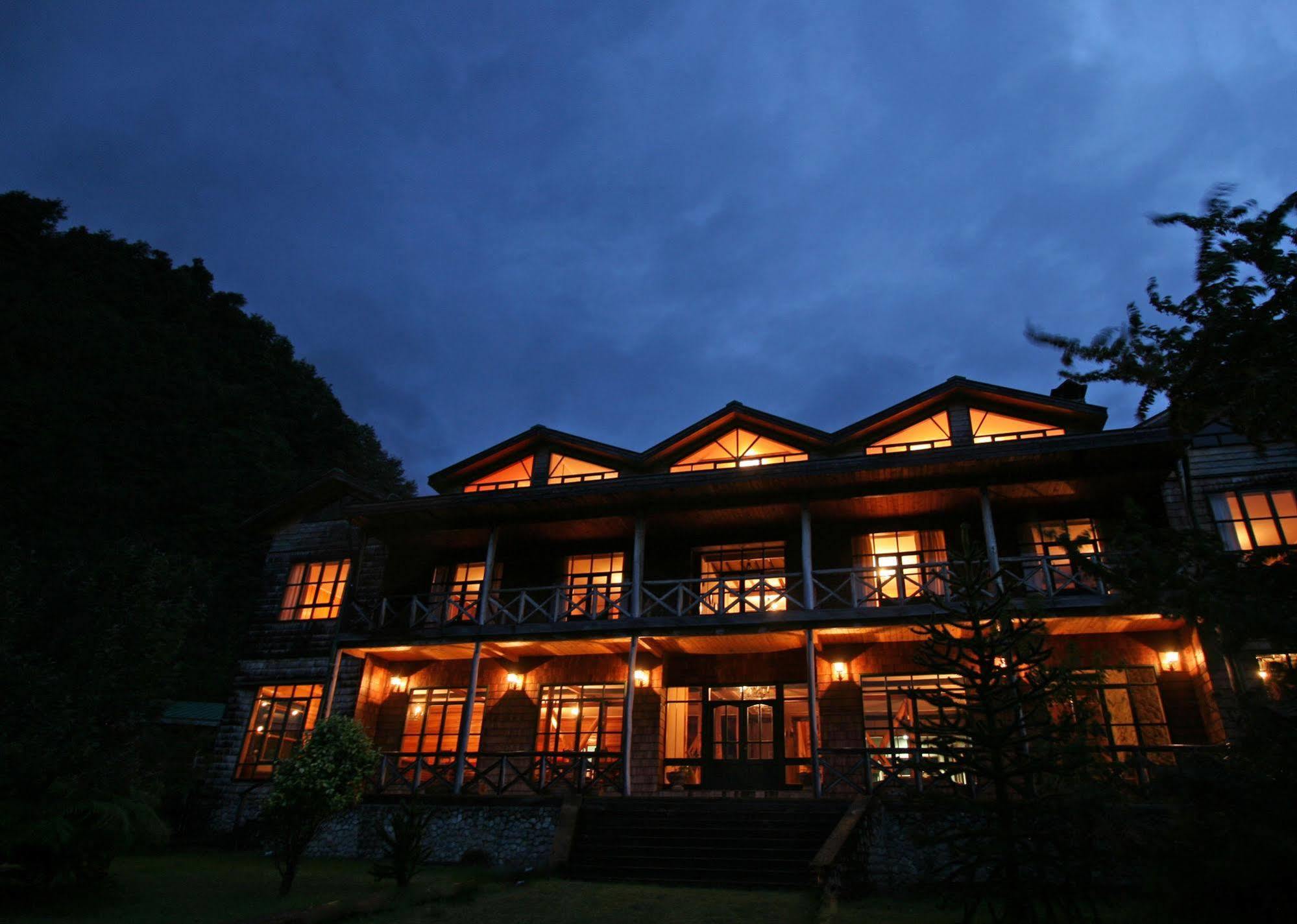 Mitico Puelo Lodge Лас-Гуалас Экстерьер фото