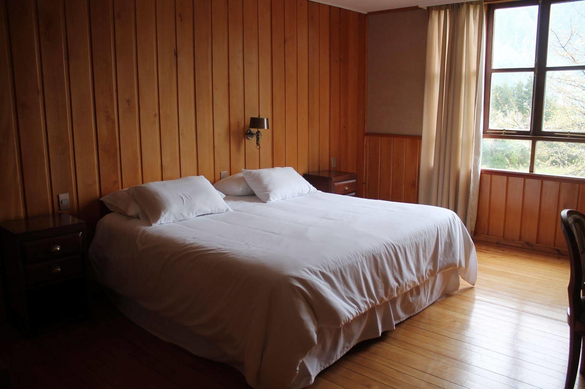 Mitico Puelo Lodge Лас-Гуалас Экстерьер фото
